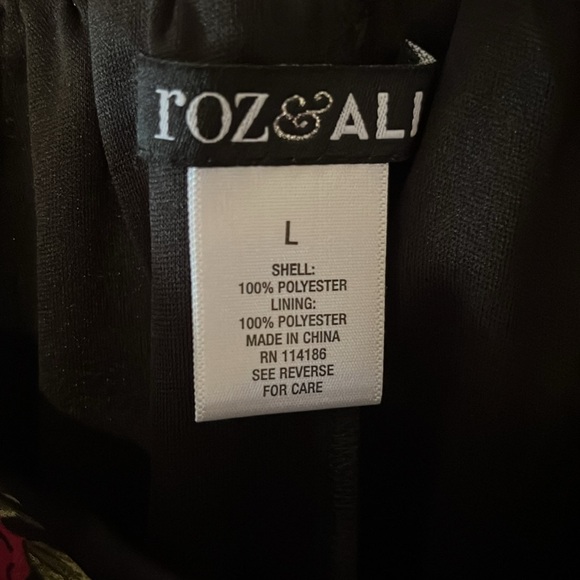 Roz & Ali Multi color flower long skirt with shorter front. - Picture 4 of 4